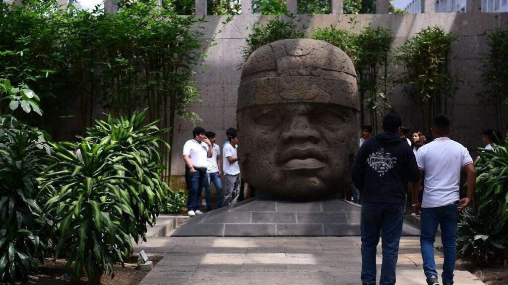 Descubre por qué Veracruz se roba el show en la Feria Internacional del Libro de Antropología e Historia con su increíble son jarocho, textiles y deliciosa gastronomía 1 descubre por que veracruz se roba el show en la feria internacional del libro de