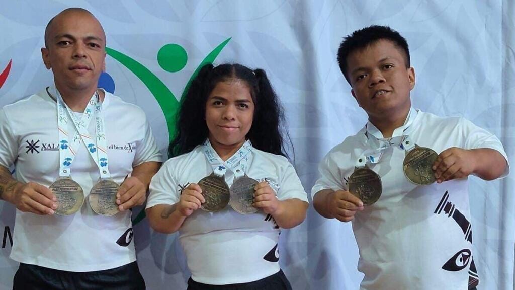 Lucía, Daniel y David destacan en Xalapa con oros en powerlifting 1 lucia daniel y david destacan en xalapa con oros en powerlifting