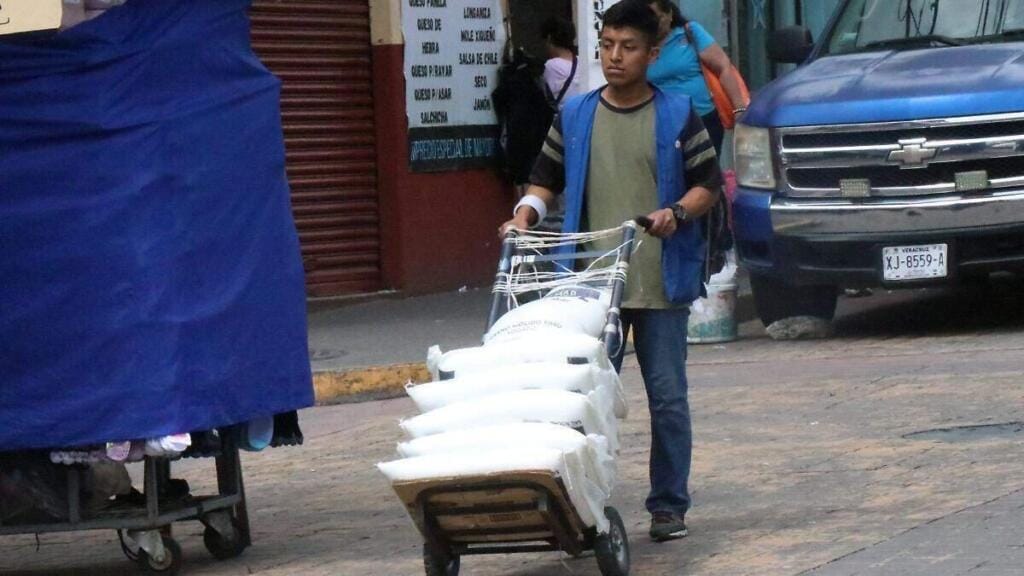 Ricardo Ahued alerta sobre contrabando de azúcar guatemalteco 1 ricardo ahued alerta sobre contrabando de azucar guatemalteco